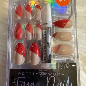 🩷5/$10 Pretty Woman Red and Nude Faux Nails
